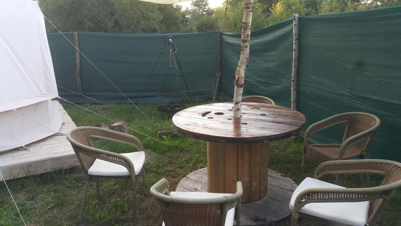 Hotel Glamping Z Alpakami à Jankowice  Extérieur photo