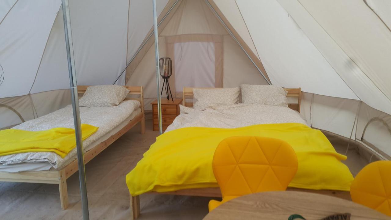 Hotel Glamping Z Alpakami à Jankowice  Extérieur photo