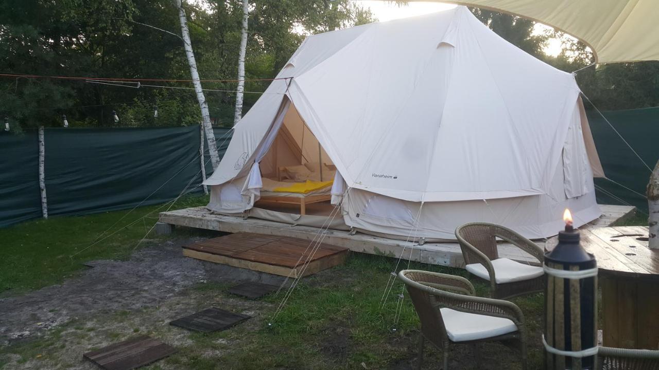 Hotel Glamping Z Alpakami à Jankowice  Extérieur photo