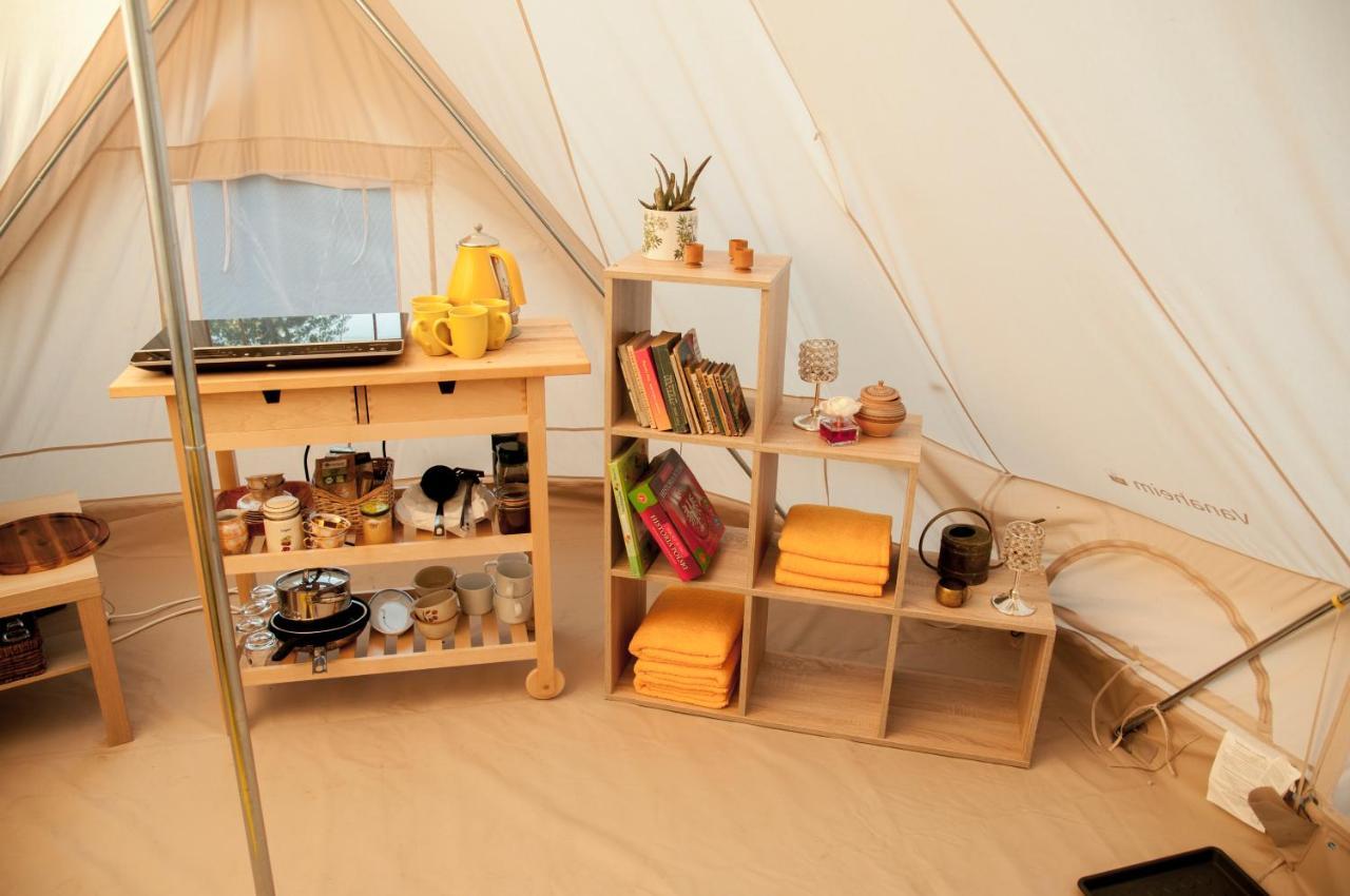 Hotel Glamping Z Alpakami à Jankowice  Extérieur photo